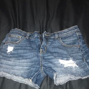 super cute thrifted shorts